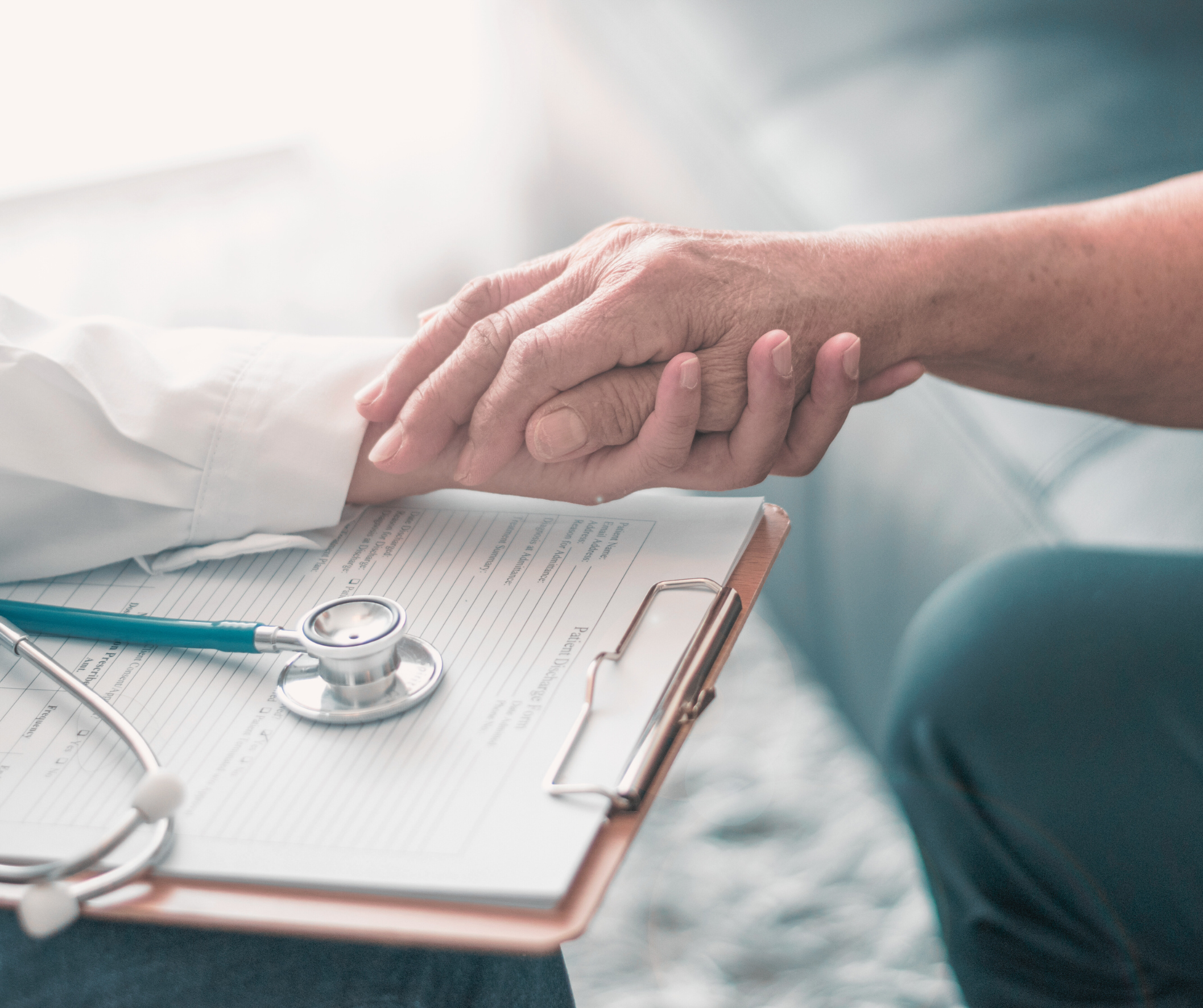 Majaczenie, znane również jako delirium, to ostre i przemijające zaburzenie funkcji poznawczych oraz świadomości,